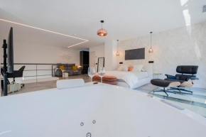 MORALEJA EXCLUSIVE - JACUZZI Cinema I